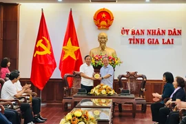 Phó Bí thư Thường trực Tỉnh ủy Gia Lai Châu Ngọc Tuấn tiếp Đoàn công tác tỉnh Hải Dương