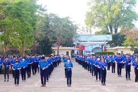 Hơn 900 đoàn viên, thanh niên Trường THPT chuyên Hùng Vương tham gia chương trình sinh hoạt “Tự hào người đoàn viên”