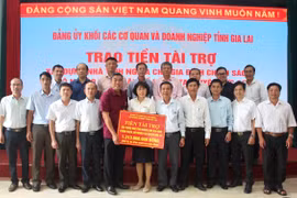 Trao hơn 1,3 tỷ đồng xây dựng “Mái ấm biên cương” ở huyện Đức Cơ