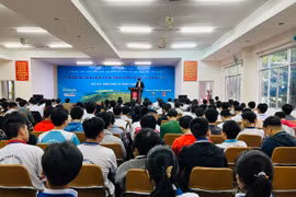 Gia Lai: 255 giáo viên và học sinh tham gia Trường hè Toán học