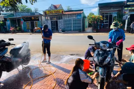 “Rửa xe gây quỹ” ở huyện Chư Prông: Việc làm nhỏ, ý nghĩa lớn