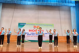 Chị Đặng Thị Thủy giải nhất “Giáo viên-Tổng phụ trách Đội giỏi”