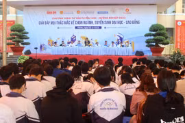 Gia Lai: Hơn 3.000 học sinh lớp 12 được tư vấn tuyển sinh-hướng nghiệp