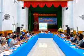 Ban Quản lý Khu Kinh tế tỉnh đối thoại với doanh nghiệp tại Khu Công nghiệp Trà Đa. Ảnh Hà Duy