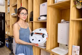 Không chỉ cung cấp các sản phẩm điện máy chất lượng tốt mà Spa Robot Phạm Gia Khang còn có các dịch vụ hậu mãi chu đáo, nhiệt tình. Ảnh Hà Duy