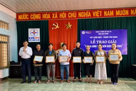 Các gia đình trên địa bàn TP. Pleiku đạt giải A của chương trình "Hộ gia đình tiết kiệm điện năm 2024". Ảnh: Hà Duy