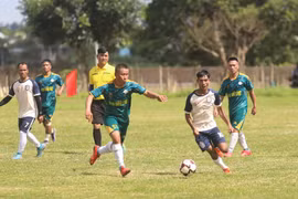 16 đội bóng tranh tài ở Giải Bóng đá truyền thống huyện Đak Đoa