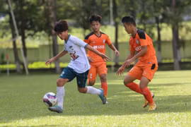 Chia điểm với U15 SHB Đà Nẵng, U15 HAGL xếp thứ nhì bảng C