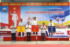 Câu lạc bộ Trường THCS Lê Văn Tám giành giải nhất toàn đoàn Giải Vô địch Taekwondo tỉnh Gia Lai