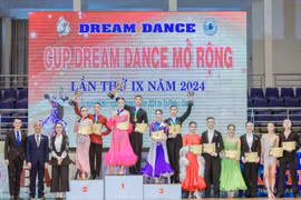 Hơn 1.000 vũ công so tài ở Giải Khiêu vũ thể thao Cúp Dream Dance mở rộng