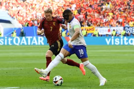 Pháp hạ gục Bỉ trong ngày thần may mắn gọi tên