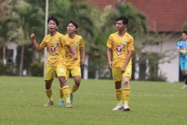 Hạ U17 Khánh Hòa, U17 Hoàng Anh Gia Lai độc chiếm ngôi đầu