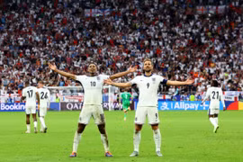 Tam Sư đã giành vé vào tứ kết một cách không thể kịch tính hơn