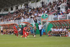 Chơi hơn người, LPBank Hoàng Anh Gia Lai ngược dòng trước Hồng Lĩnh Hà Tĩnh