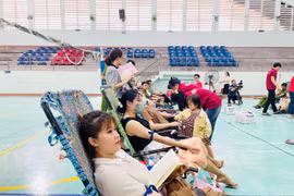 Đông đảo người dân thị xã Ayun Pa tham gia hiến máu tình nguyện. Ảnh: Vũ Chi