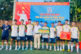 Công ty TNHH một thành viên Đức Thu xuất sắc giành chức vô địch giải bóng đá mini thị xã Ayun Pa năm 2023. Ảnh: Vũ Chi