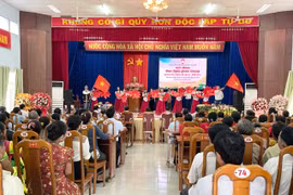 Các tiết mục biểu diễn tại liên hoan văn nghệ quần chúng huyện Phú Thiện đều được đầu tư chu đáo về trang phục, đạo cụ, mang tính chuyên nghiệp cao. Ảnh: Vũ Chi