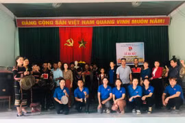 Lễ ra mắt Đội cồng chiêng Arap cổ xã Ia Rtô. Ảnh: Đoàn xã cung cấp