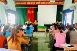 Các học viên tham gia thảo luận nhóm và thuyết trình về nội dung được truyền đạt. Ảnh: Kim Cúc