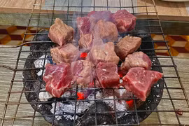 Tuyệt chiêu món bò nướng cục gia truyền ở phố núi Pleiku