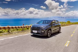 Hyundai Custin có giá từ 850-999 triệu đồng tại thị trường Gia Lai