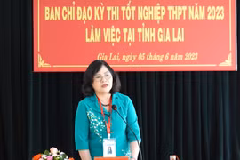 Thứ trưởng Bộ GD-ĐT Ngô Thị Minh làm việc về công tác chuẩn bị Kỳ thi tốt nghiệp THPT năm 2023 tại Gia Lai