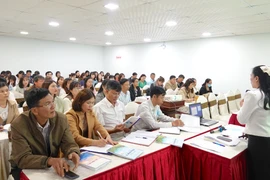 132 cán bộ, giáo viên tham gia tập huấn Tăng cường tiếng Việt cho học sinh lớp 3 vùng dân tộc thiểu số