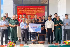 Cục Kỹ thuật-Quân đoàn 3 tặng Nhà Đại đoàn kết và Nhà đồng đội tại Ia Grai