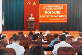  Ban Chấp hành Đảng bộ huyện Chư Păh tổ chức hội nghị lần thứ 17 mở rộng