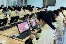 Khởi động Cuộc thi Olympic tiếng Anh trên Internet năm học 2023-2024