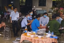 Cháu trai bỏ độc khiến cha và bà nội tử vong