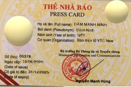 Tạm giữ tài xế dùng thẻ Nhà báo giả để “né” xử lý vi phạm giao thông