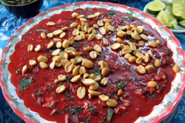 Ăn tiết canh bò, 7 người trong 1 gia đình nhập viện cấp cứu