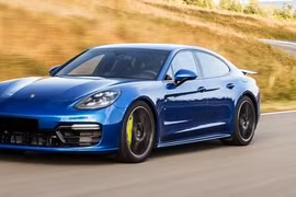 Lỗi hệ thống sưởi, 327 chiếc Porsche Panamera tại Việt Nam phải triệu hồi