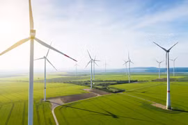 Việt Nam chiếm 69% sản lượng điện mặt trời và điện gió của ASEAN