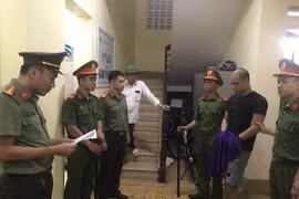 Tạm giam đối tượng cho người nước ngoài ở lại Việt Nam trái phép