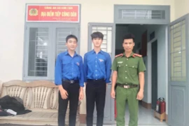 Ia Pa: 2 học sinh trả lại 10 triệu đồng cho người đánh rơi