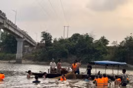 Lại thêm 1 cháu nhỏ đuối nước khi tắm sông Ba