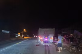 Mang Yang: Xe máy tông vào đuôi xe ben, 1 người tử vong