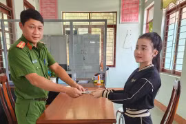 Trả lại 7 triệu đồng cho người đánh rơi