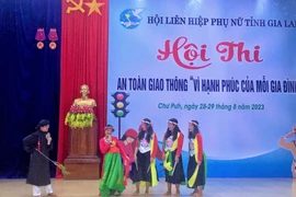 Phụ nữ Chư Pưh xây dựng văn hóa giao thông an toàn