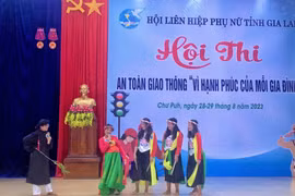 Phụ nữ Chư Pưh xây dựng văn hóa giao thông an toàn