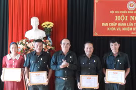 Đak Đoa: Tặng Giấy khen 11 tập thể và cá nhân có thành tích xuất sắc trong công tác Hội Cựu Chiến binh 