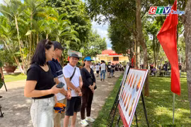 Triển lãm ảnh và nhạc cụ dân tộc: Kết nối di sản và văn hóa