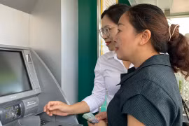 BIDV Chi nhánh Gia Lai khai trương máy nộp tiền, rút tiền thế hệ mới CRM