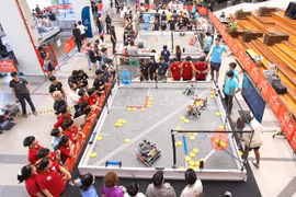 Câu lạc bộ STEM-Robotics: Khơi sáng tạo, thỏa đam mê