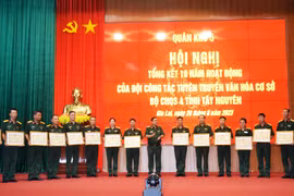  Quân khu 5 tổng kết 10 năm hoạt động của Đội Công tác Tuyên truyền văn hóa cơ sở