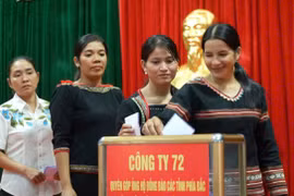 Công ty 72 ủng hộ hơn 160 triệu đồng cho đồng bào miền Bắc bị ảnh hưởng bão số 3