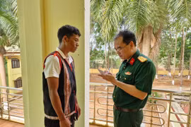 Ksor Mác: “Bàn tay vàng” khai thác mủ cao su