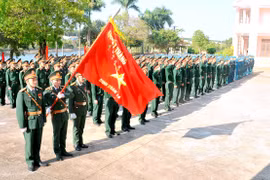 Các đơn vị quân đội ra quân huấn luyện